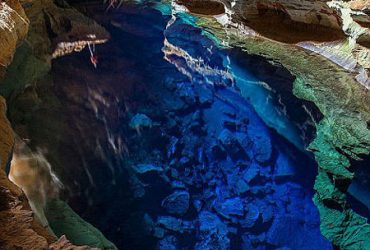 چشمه نامرئی