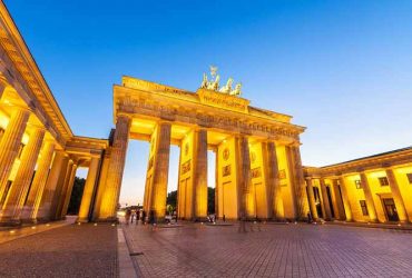 جاذبه های المان