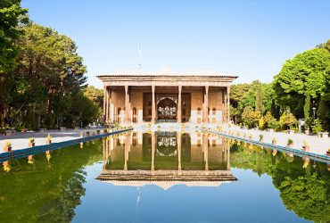 کاخ چهلستون