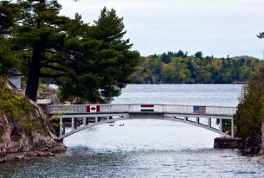 کوچکترین پل بین الملل