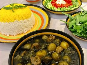 هلی آش یا خورشت گوجه سبز